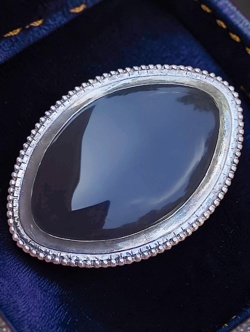 Large Vintage Sterling Onyx Brooch - Picture 1 of 6